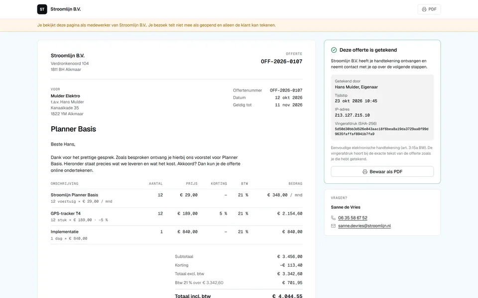 The customer's page for quote OFF-2026-0107 after signing, in Dutch as the customer reads it: the quote lines with VAT, and a box confirming it was signed by Hans Mulder, owner, with the time, the IP address and a SHA-256 fingerprint.